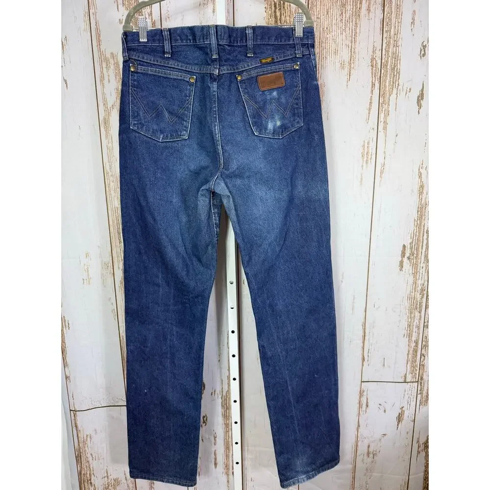 Wrangler 47MWZ Regular Fit Jeans. Size 34x36. In excellent used condition!